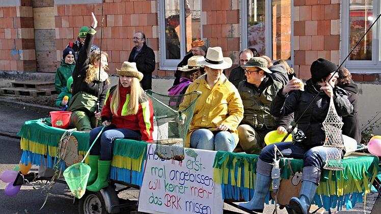 Mit Angelgerät auf Mitgliederfang ging die BRK-Bereitschaft.  Foto: Helmut Will