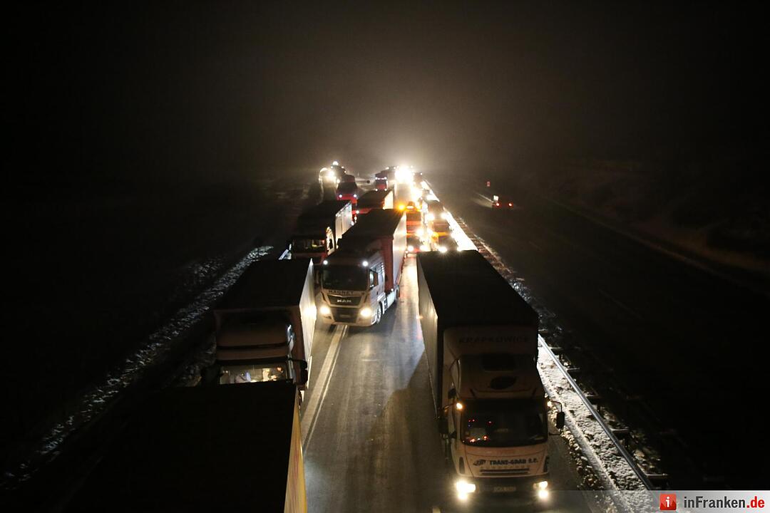 Mehrere Fahrzeuge an Unfall auf A72 beteiligt