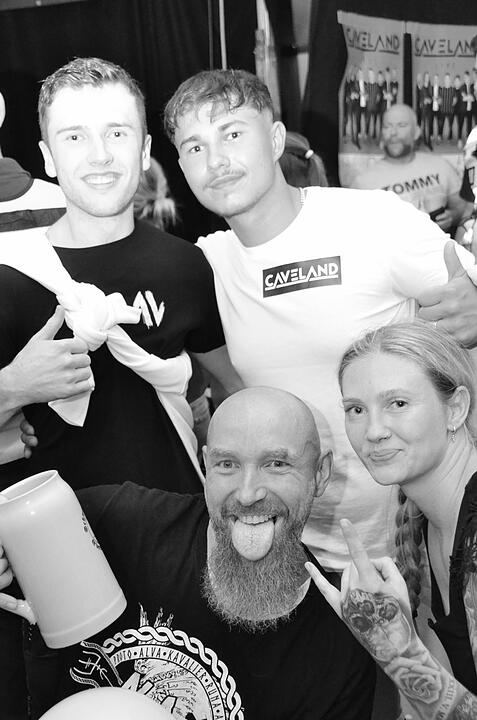 Party mit der Band "CAVELAND"