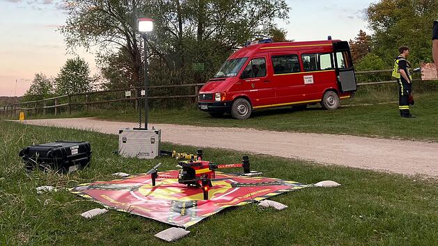 Nach Waldbrand: Stadt erlangen warnt - "Bei Rauch Fenster und T&uuml;ren geschlossen halten"