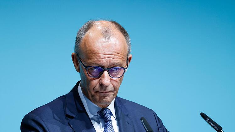 Kanzler Friedrich Merz beim Parteitag der NRW-CDU