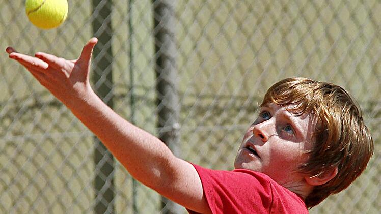 Der letztjährige Kreissieger Philip Donnermann (TV Haßfurt) schlägt wieder beim Uponor-Cup auf.