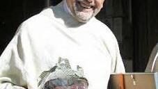 Ein gut gelaunter Pater Richard Brütting Foto: Heidi Amon