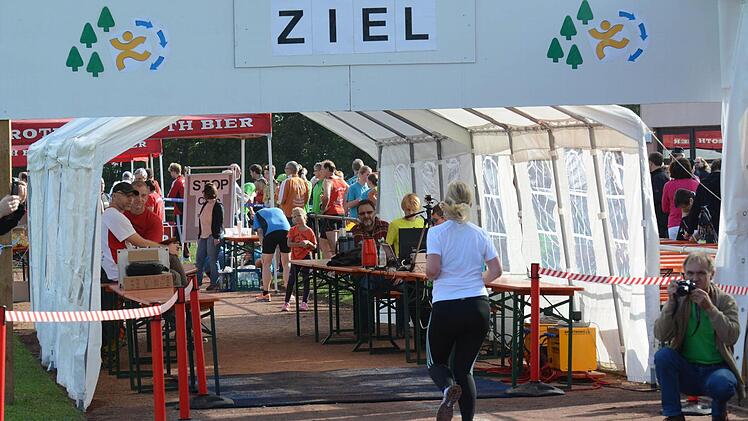 Schnappschüsse vom Rannunger Wald- und Naturlauf. Foto: ssp