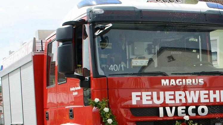Ein Feuerwehrfahrzeug vom Typ "LF 20" wird eingeweiht. Symbolfoto: Sabine Weinbeer