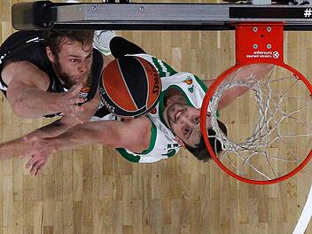 Brose Bamberg gewinnt in der Euroleague gegen Unics Kasan. Foto: Daniel L&ouml;b