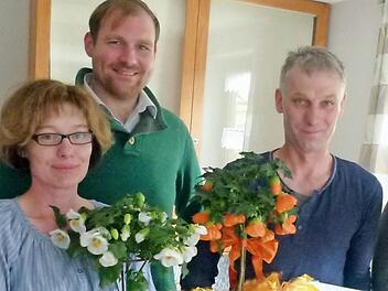 Ehrungen bei den Garten- und Blumenfreunden Merlach (von links): Elvira Angermüller, Katja Bösel, Martin Mittag, Detlev Schelhorn und Jürgen Angermüller  Foto: Lothar Weidner