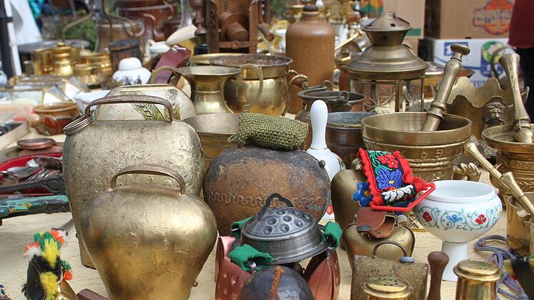 Bergromantik trifft Orient: An diesem Stand bekamen die Schnäppchenjäger alles, was golden glänzt.
