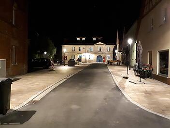 Der neue Rathausplatz ist ein echter Blickfang, und das soll erst der Anfang sein. Markt Thurnau