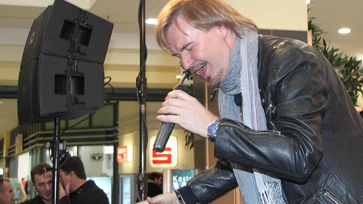 Nik P. am Mittwochabend im "Fritz" in Kulmbach. Foto: Jürgen Gärtner