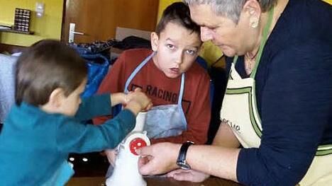 Die Plätzchen lassen grüßen: die Kids in ihrem Element Foto: Uwe Thoma