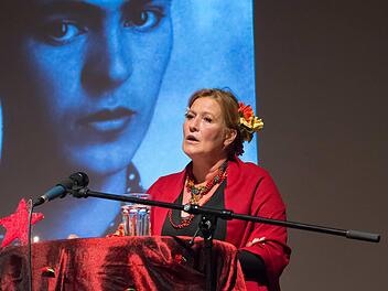 Schauspielerin Suzanne von Borsody las im Rahmen des zweiten Literaturfestivals in Haßfurt aus den Briefen, Gedichten und Tagebucheinträgen der berühmten mexikanischen Malerin Frida Kahlo.Ulrike Langer