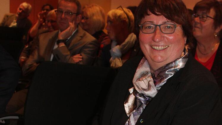 "Wir sind fair-rückt", aber glücklich - könnte der Wahlspruch der Kulmbacher Klimaschutzmanagerin Ingrid Flieger sein: Sie freute sich, dass der Landkreis Kulmbach zum Fairtrade-Landkreis erhoben worden ist: als zwölfter Landkreis in Bayern.Sonny Adam