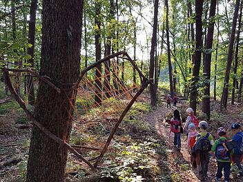 Ein tolles Erlebnis wurde die Waldwoche des Kindergartens Kirchaich; wegen des Eichenprozessionsspinners wurde sie vorzeitig abgebrochen.