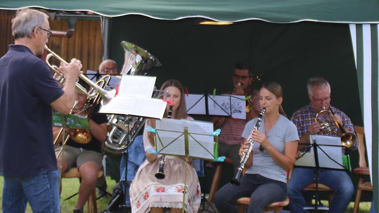 Die Schlimpfhofer Musikanten  sorgten für Unterhaltung. Foto: Hilmar Ruppert