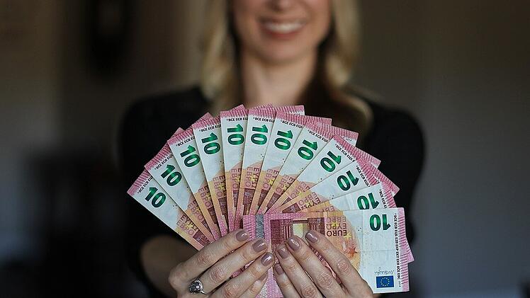 Frauen zahlen mehr Kreditzinsen als Männer.
