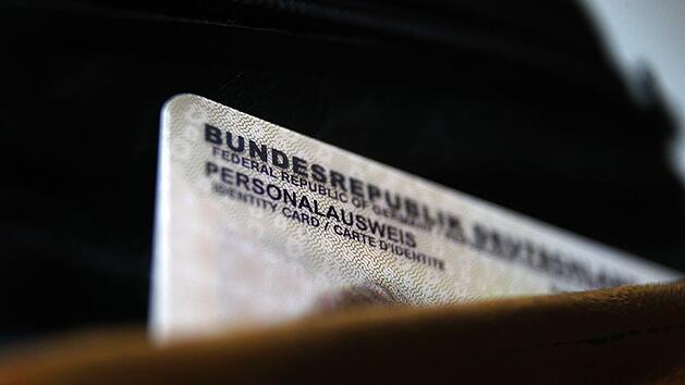 Personalausweis soll per Post nach Hause geschickt werden