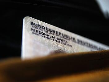 Personalausweis soll per Post nach Hause geschickt werden