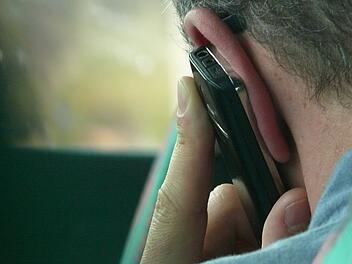 Telefonbetr&uuml;ger in Oberfranken erfolgreich - auff&auml;lliges Merkmal