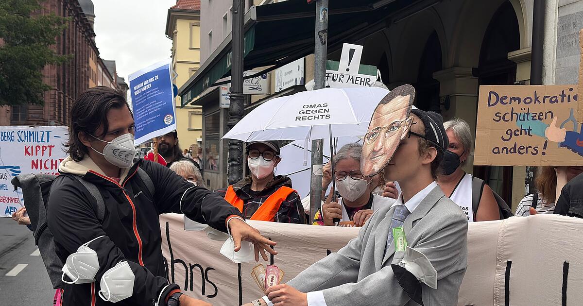 Spahn & Co. visit Würzburg: Conference calls for protesters