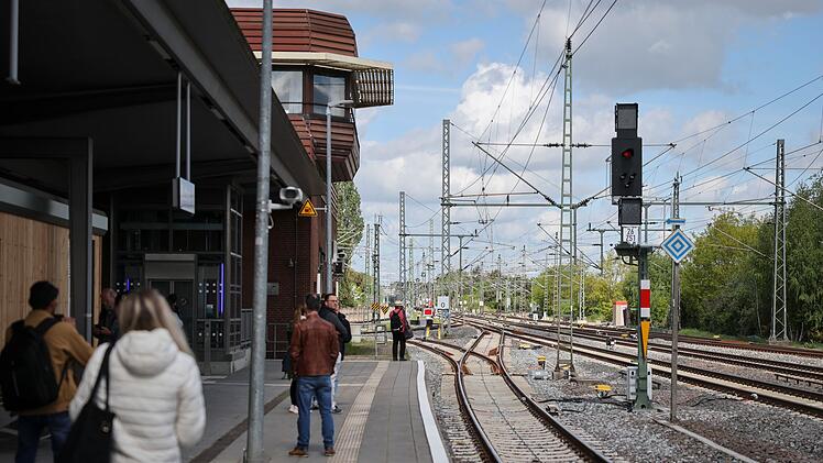 Bahnhof B&uuml;chen