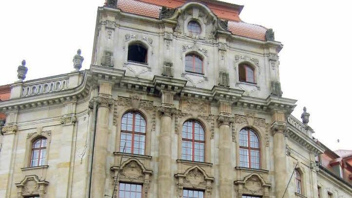 Immer mehr Zeugen belasten den wegen schweren Betrugs angeklagten Kaufmann. Der 51-Jährige beteuert in der Verhandlung am Landgericht Bayreuth (Bild) aber nach wie vor seine Unschuld. Foto: Stephan Tiroch