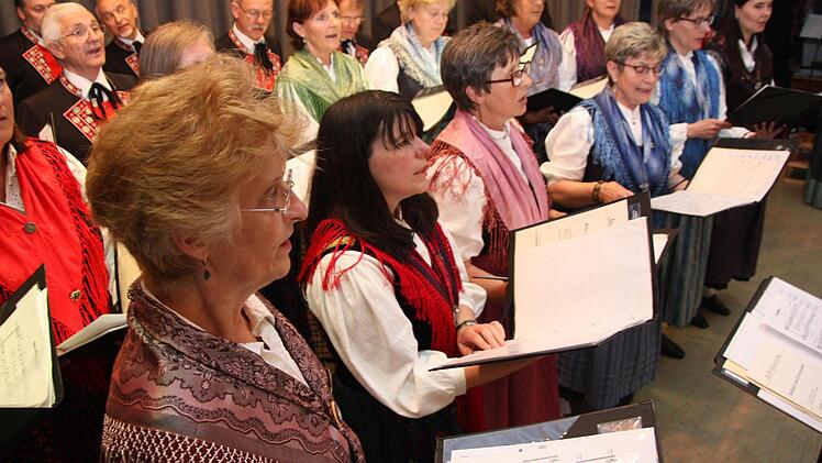 Der Gemischte Chor: Vierstimmig, Bunt, Stimmungsvoll. Foto: Arnold Nöth