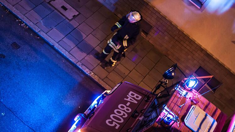 Mitten in der Nacht wurden Bewohner eines Mehrfamilienhauses in der Würzburger Altstadt aus dem Schlaf gerissen. In ihrem Keller war ein Feuer ausgebrochen. Symbolfoto: Christopher Schulz