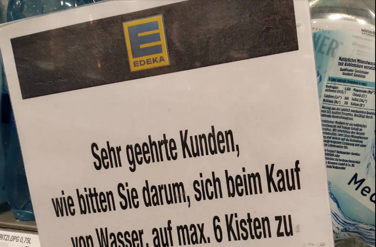 Coburg: Edeka schränkt Wasserverkauf in Supermarkt ein - "Situation noch mal verschärft"