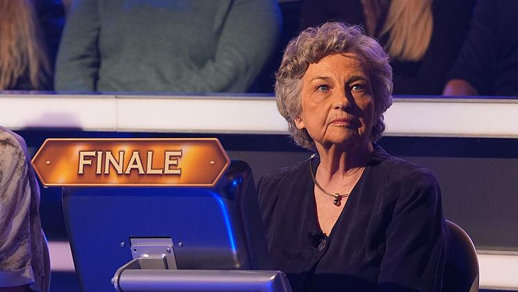 Alter sch&uuml;tzt vor Selbstbewusstsein nicht: Kandidatin Hannelore Gr&uuml;hn gab Quizmaster G&uuml;nther Jauch bei der "3-Millionen-Euro-Woche" (RTL) ordentlich Kontra.