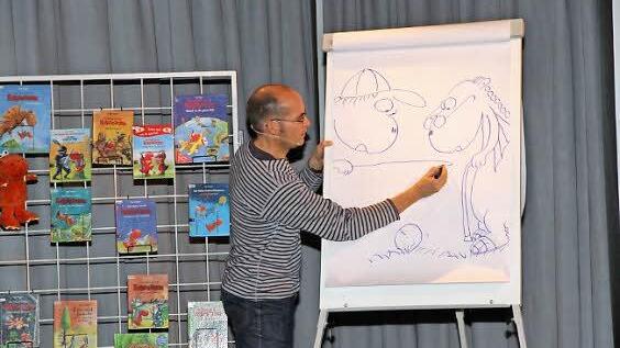 Ingo Siegner bei seiner Lesung in Eggolsheim  Foto: Mathias Erlwein