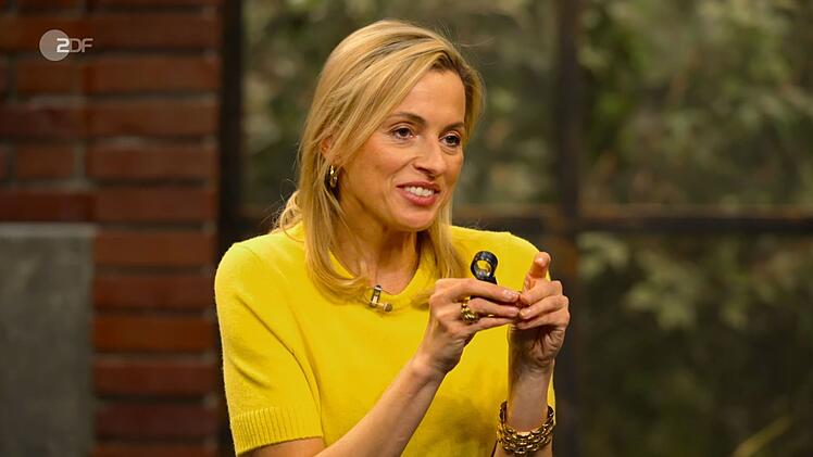 Mit 3.000 Euro bot die Händlerin am meisten für das Schmuckstück. Nach kurzem Zögern willigte Verkäufer Kerstin in das Geschäft ein.