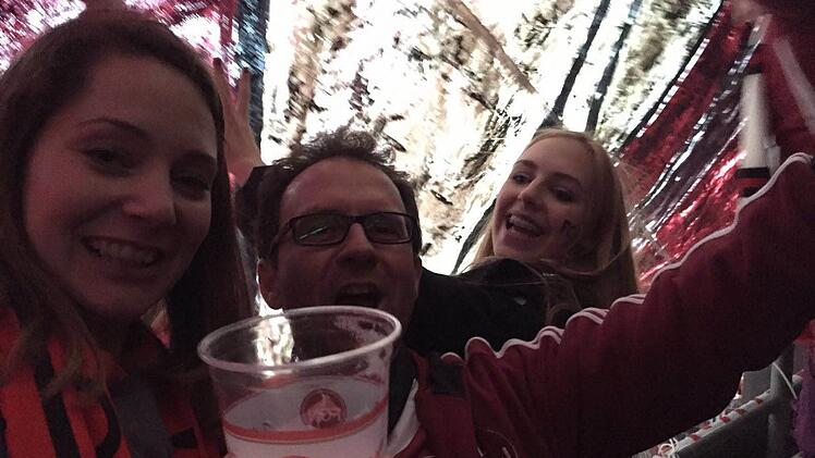 Die Stimmung im Fanblock war gut. Foto: privat