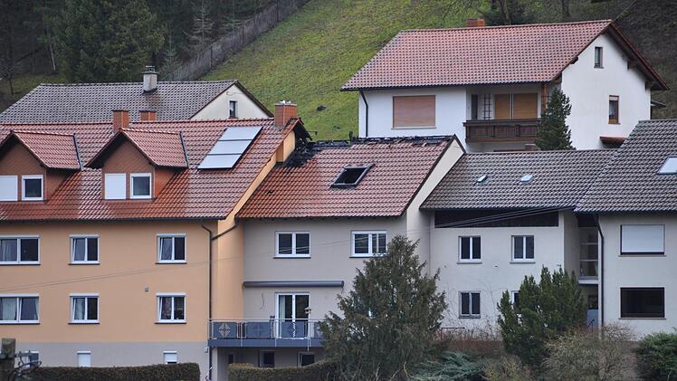 So sah es am Dienstagmorgen am Brandort aus. Foto: Ralf Ruppert