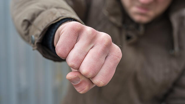 Schlagen, Schl&auml;ger, Symbolbild