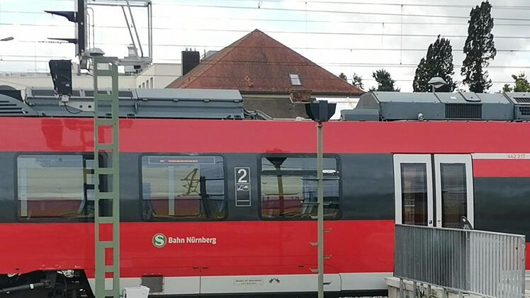 S-Bahn N&uuml;rnberg, Bahn, Zug