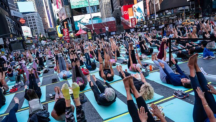 Yoga zur Sommersonnenwende in New York