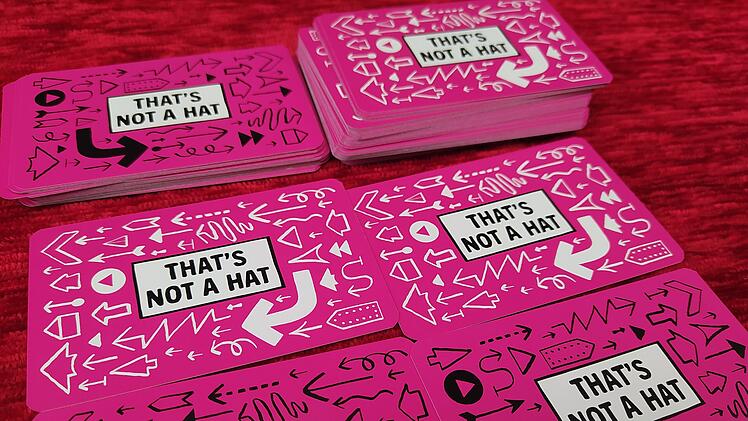 Spiele-Test 'That's not a hat': verblüffend-geniales Party-Kartenspiel