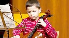 Am Cello: Franz-Ludwig Pan