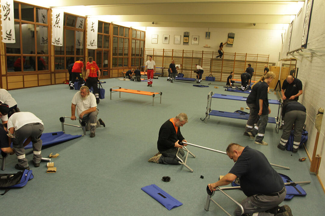 Ungeplante Einrichtung von Notunterkuenften fuer Asylbewerber