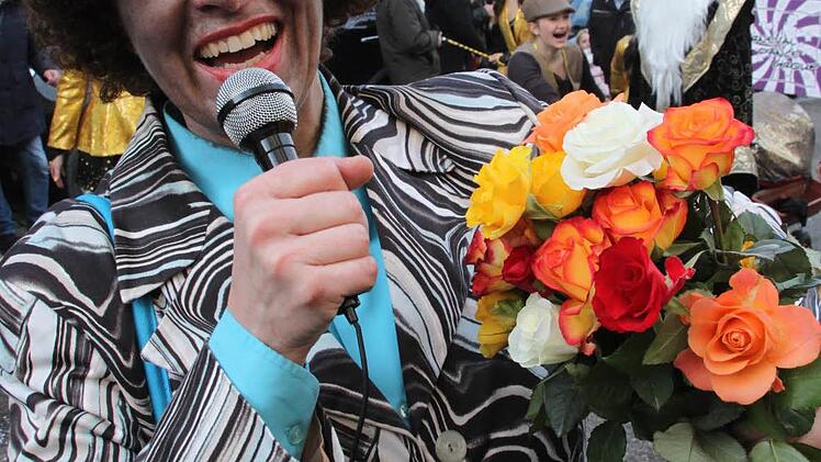 Marktplatztreiben in Stadtsteinach. Foto: Jürgen Gärtner