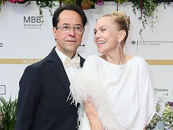 Jan Josef Liefers und Anna Loos Jan Josef Liefers und seine Ehefrau Anna Loos haben über ihr Eheleben gesprochen und verraten, welche Tipps bei Streit helfen.