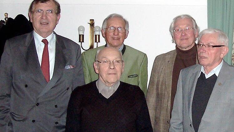 Die Geehrten: Baldwin Knauf, Heinrich Wirsching, Dieter Sturm (hinten) und (vorne) Ferdinand Schubert und Hans Muth. Foto: Marina Zimmermann