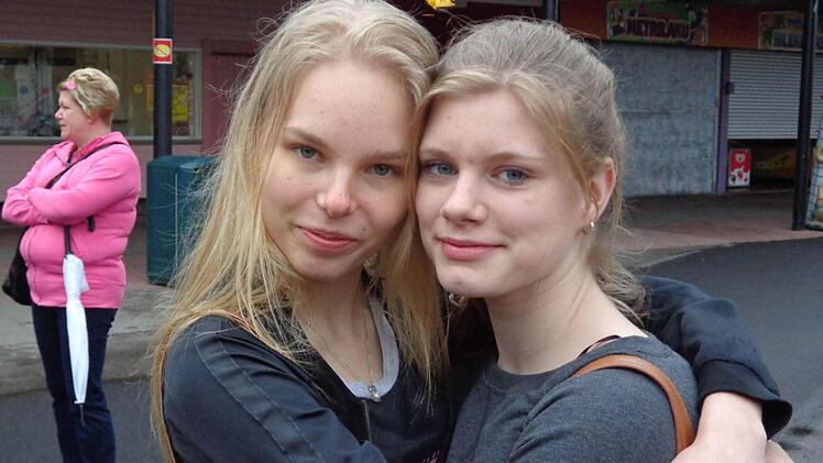 Sarah (r.) und Laura (l.): Beim Schüleraustausch entstanden echte Freundschaften.
