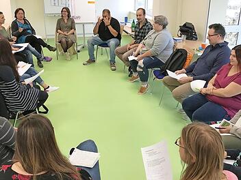 Am ersten Tag wurden die Schüler begrüßt und das Konzept der Schule vorgestellt.  Foto: Michael Busch