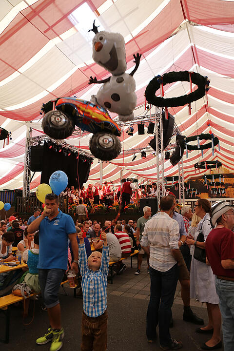 Eröffnung der Kulmbacher Bierwoche mit Büttnertanz und Bieranstich; Foto: Barbara Herbst