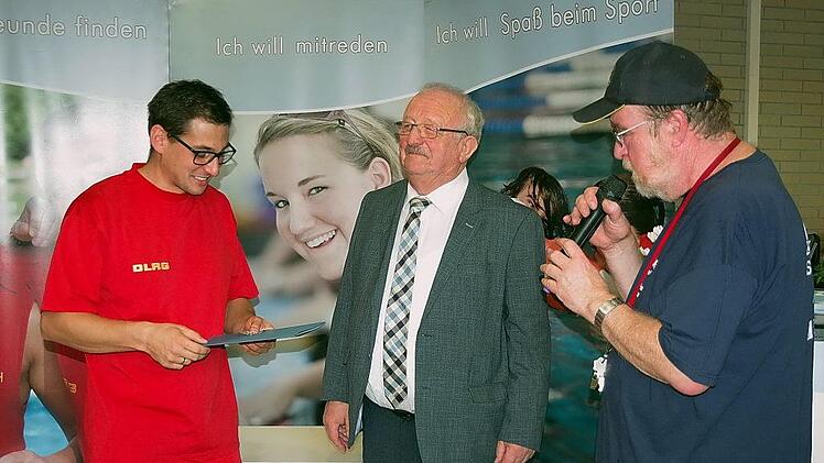 Christian Esser (l.) wurde ausgezeichnet. Foto: Heike Schülein