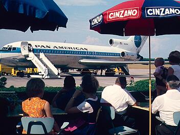Flughafen Nürnberg veröffentlicht historisches Foto: Gaststätte an Airport-Rollfeld Besuchermagnet
