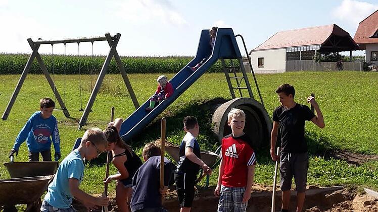 Eindrücke vom Bolz- und Spielplatz. Foto: Isabell Gerr