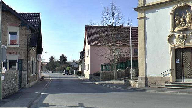 Die Gemeinde Theres kämpft weiterhin dafür, dass die Gemeindeverbindungsstraße zur Kreisstraße umgestuft wird.  Christian Licha